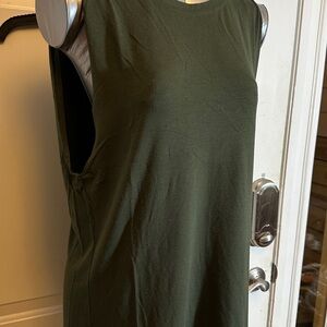 Athleta Cloudlight Muscle Tank Top Sleeveless Relaxed #530151 Forest Green